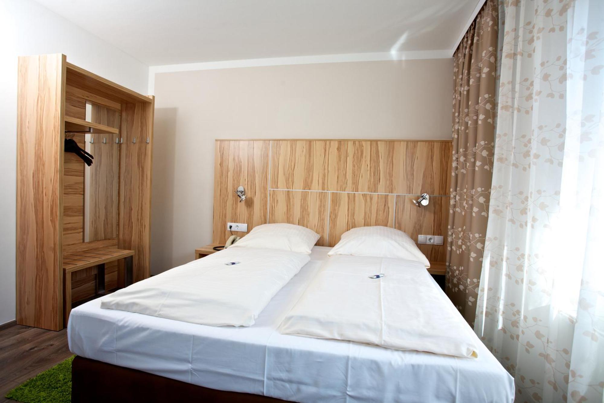 Hotel Reinhardtshof Garni Wolfschlugen Номер фото
